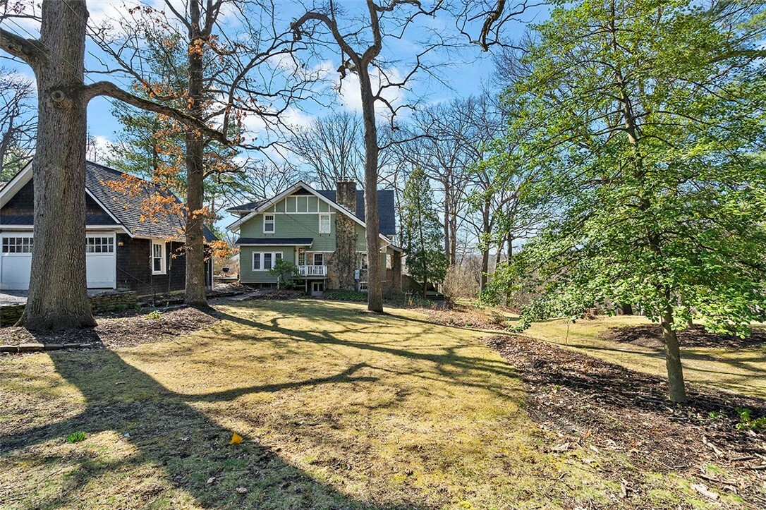 Property Photo:  804 Delafield Rd  PA 15215 