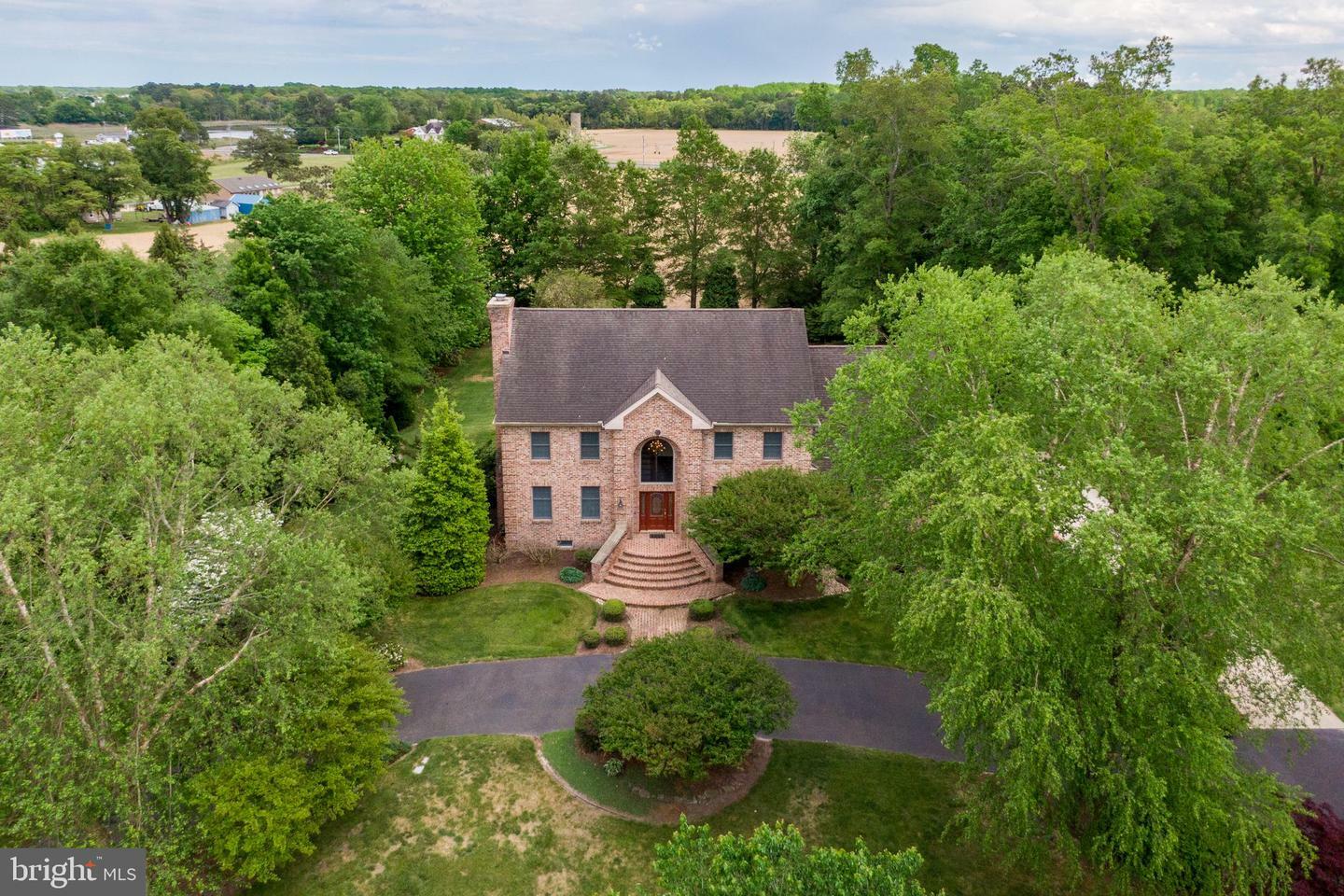 Property Photo:  105 Creekside Drive  DE 19939 