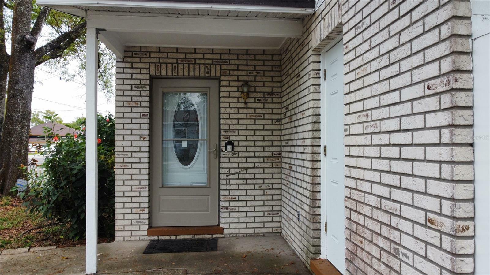 Property Photo:  2913 E Lake Avenue  FL 33610 