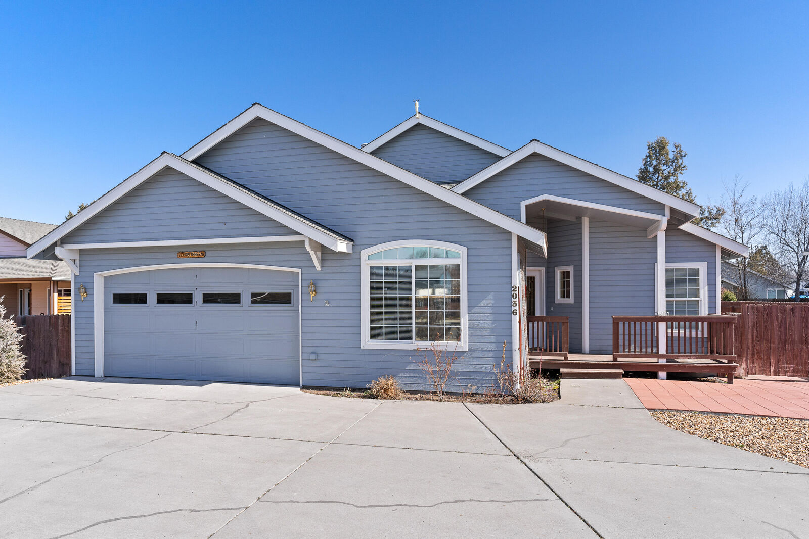 Property Photo:  2036 SW 23rd Street  OR 97756 