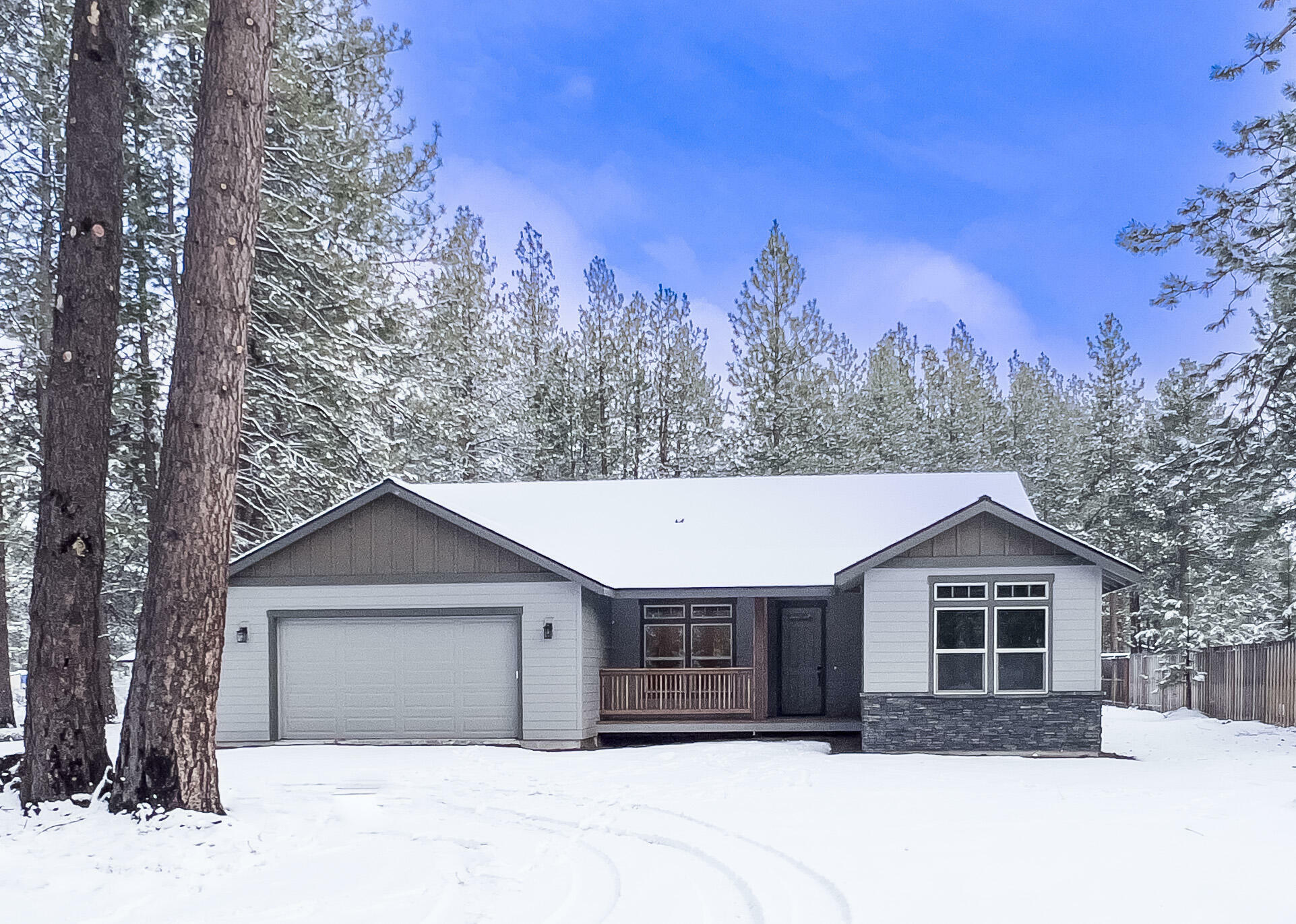 Property Photo: 60080 Navajo Road OR 97702