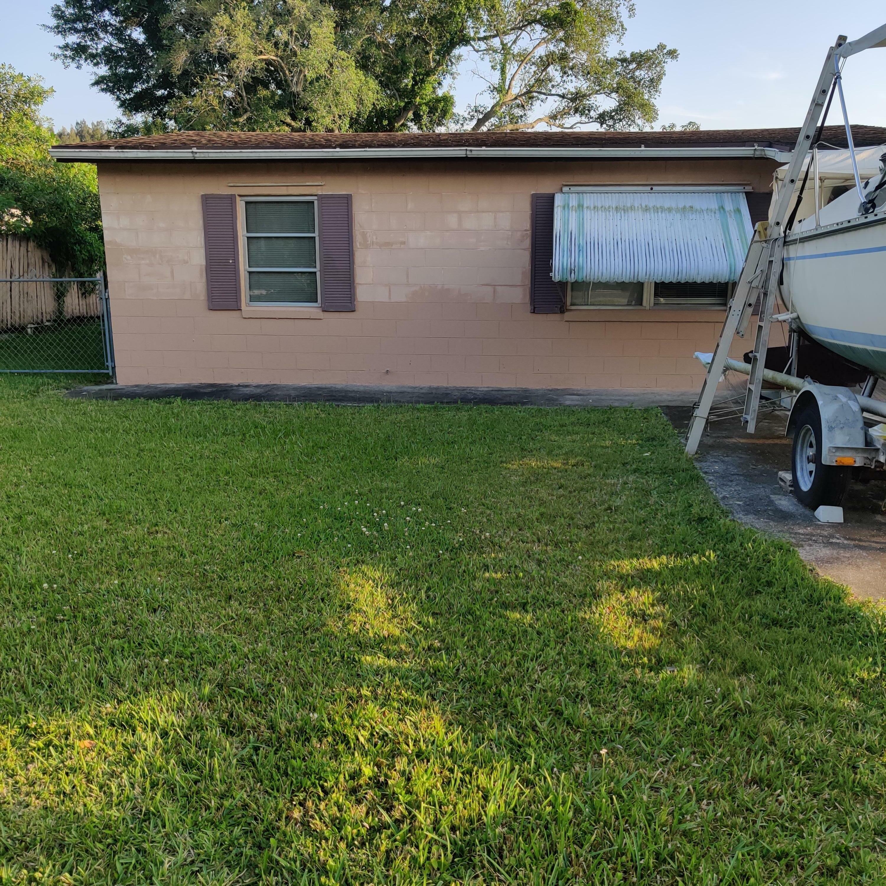 Property Photo:  2307 Elizabeth Avenue  FL 34982 