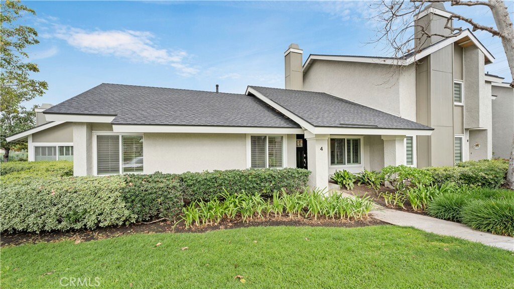 Property Photo: 4 Butterfield 2 CA 92604