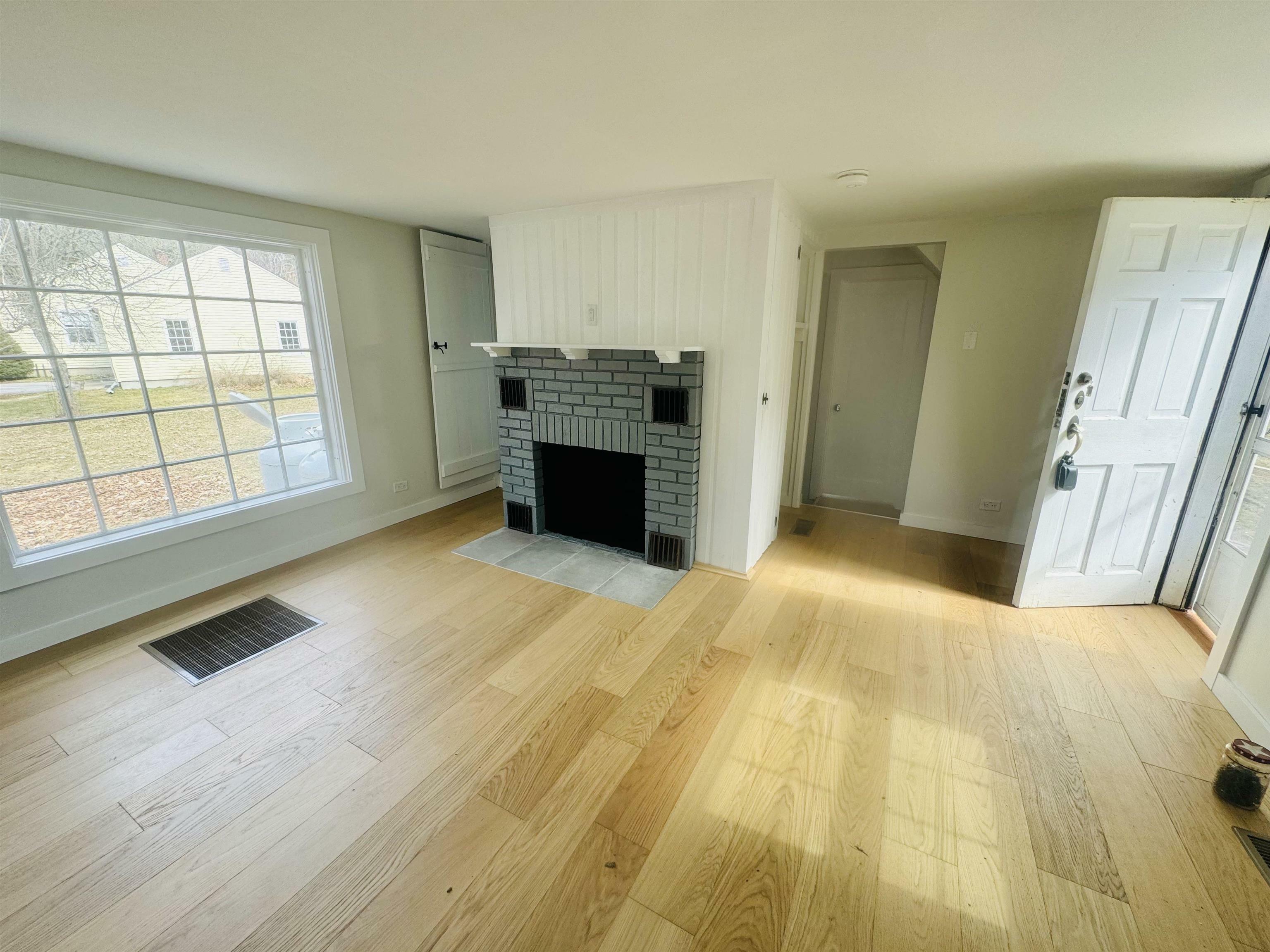 Property Photo:  489 Elm Street  NH 03431 