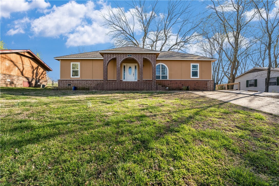 Property Photo:  201 Austin Avenue  AR 72722 