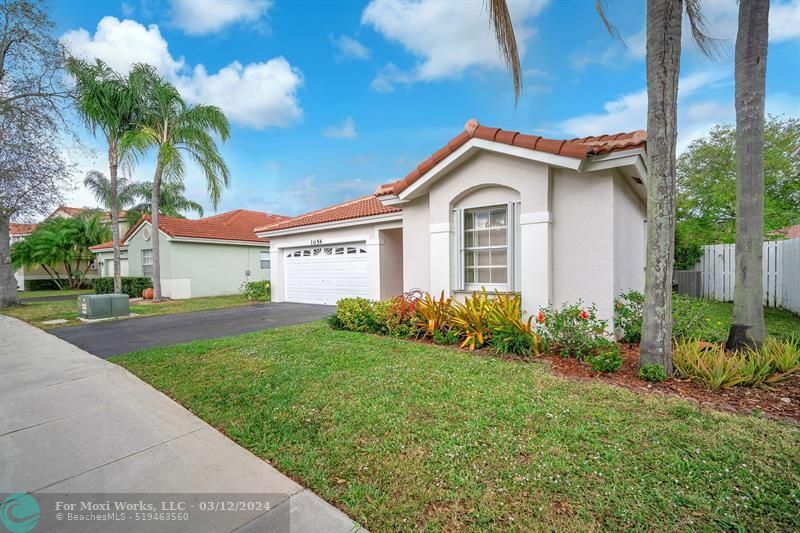 Property Photo:  1054 NW 125th Ave  FL 33323 