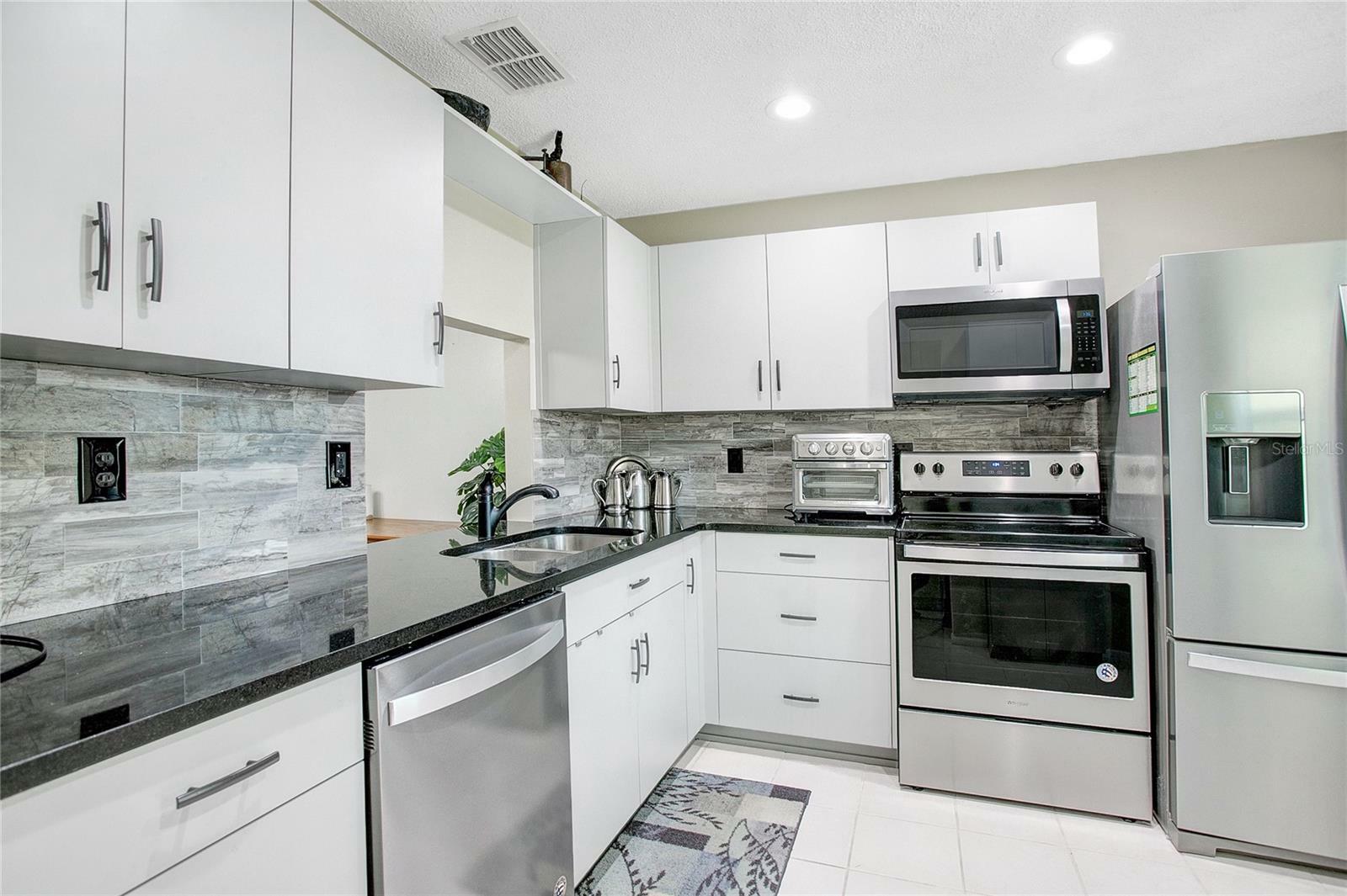 Property Photo:  10680 43rd St Street N 301  FL 33762 