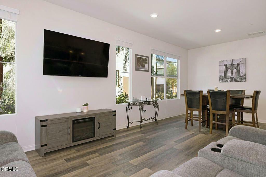 Property Photo:  362 Solares Street  CA 93010 