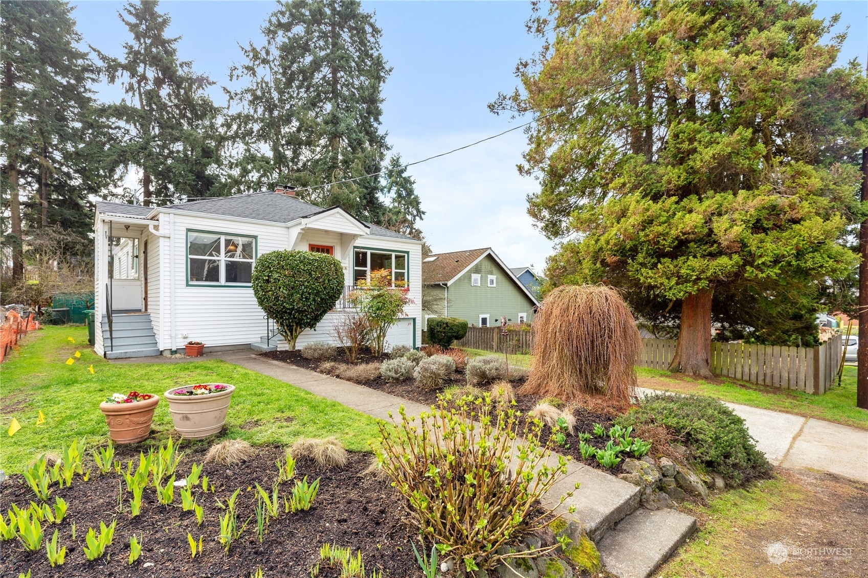 Property Photo: 815 NE 96th Street WA 98115
