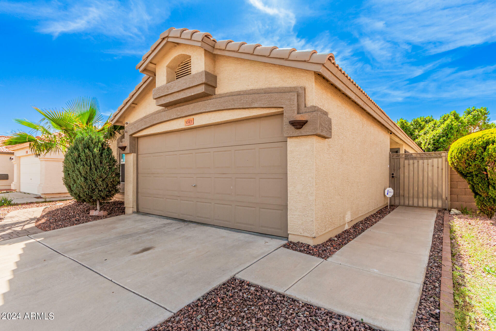 Property Photo:  3043 W Lone Cactus Drive  AZ 85027 