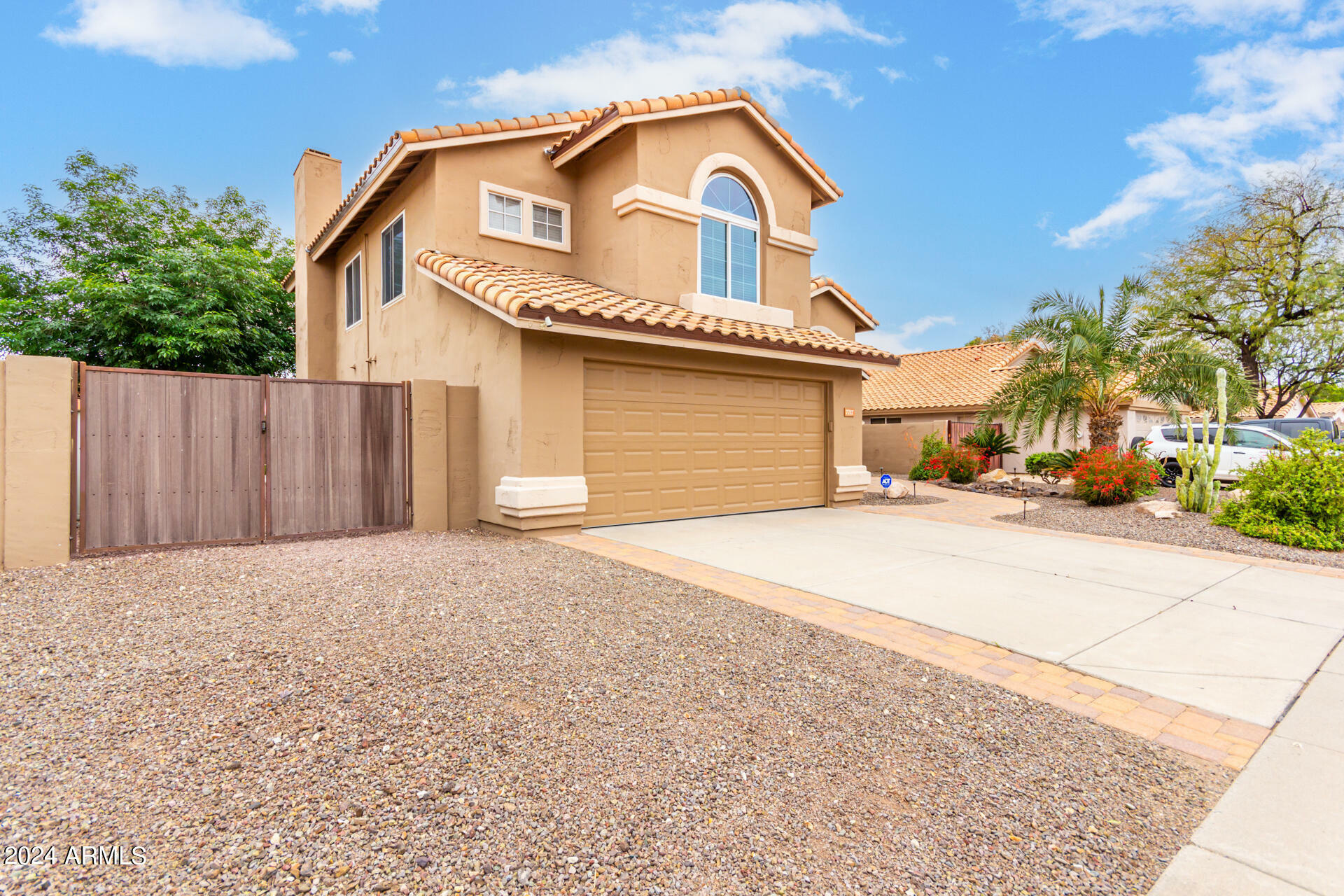 Property Photo:  7217 W Crest Lane  AZ 85310 