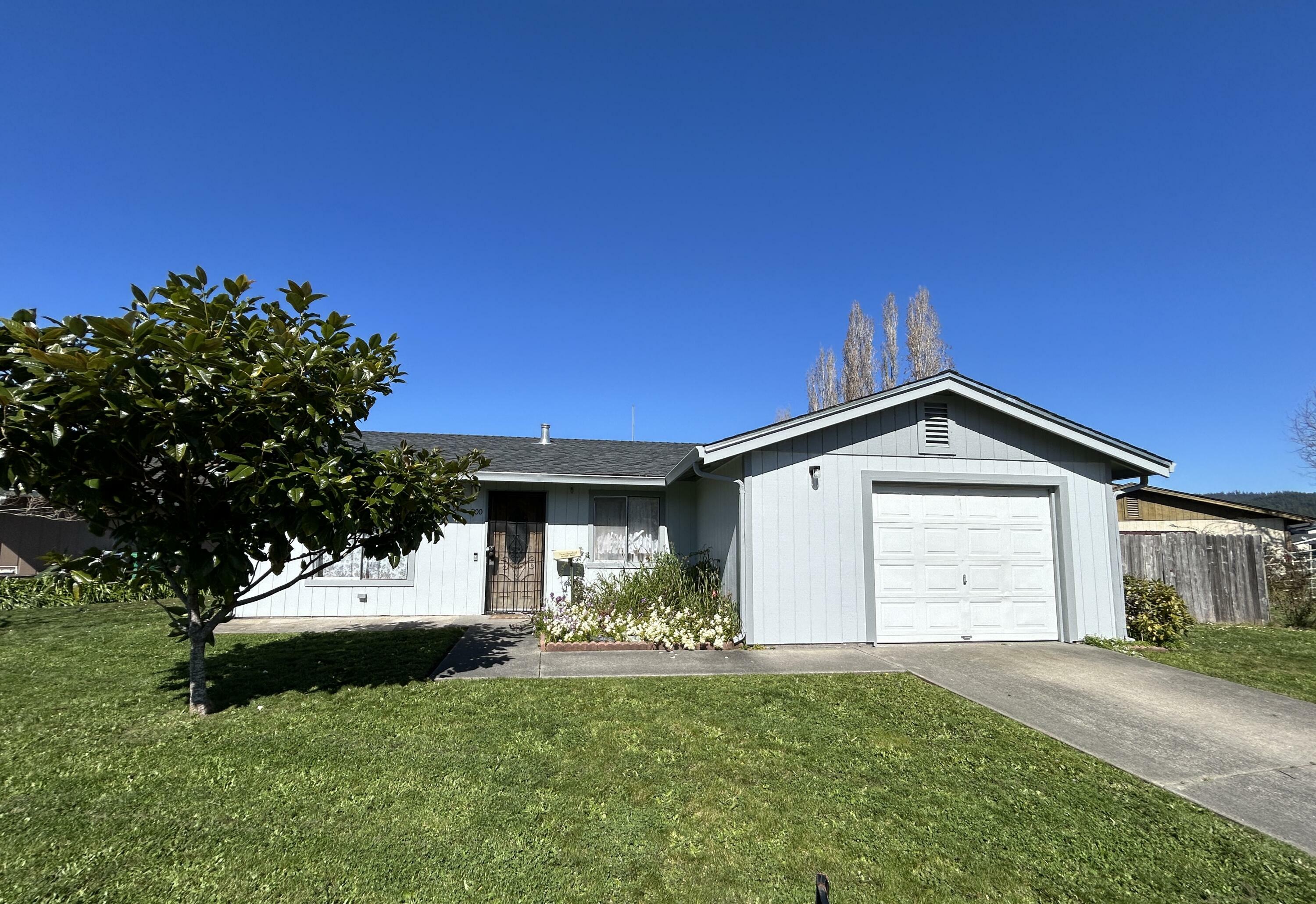 Property Photo:  900 Maxwell Street  CA 95540 