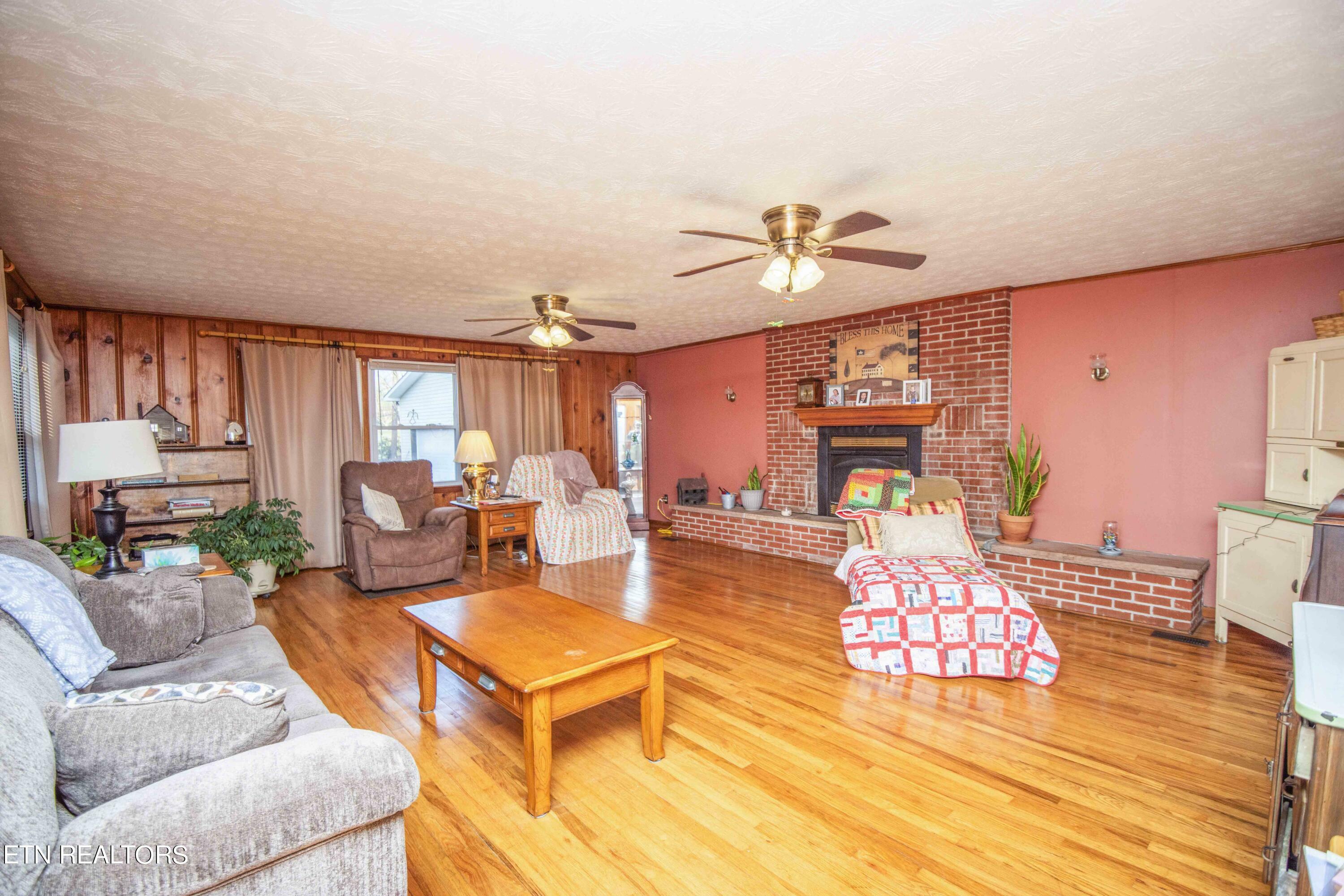 Property Photo:  742 Peters Rd  TN 37854 