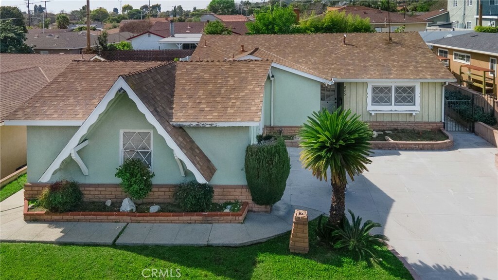 Property Photo:  825 N Adobe Avenue  CA 90640 