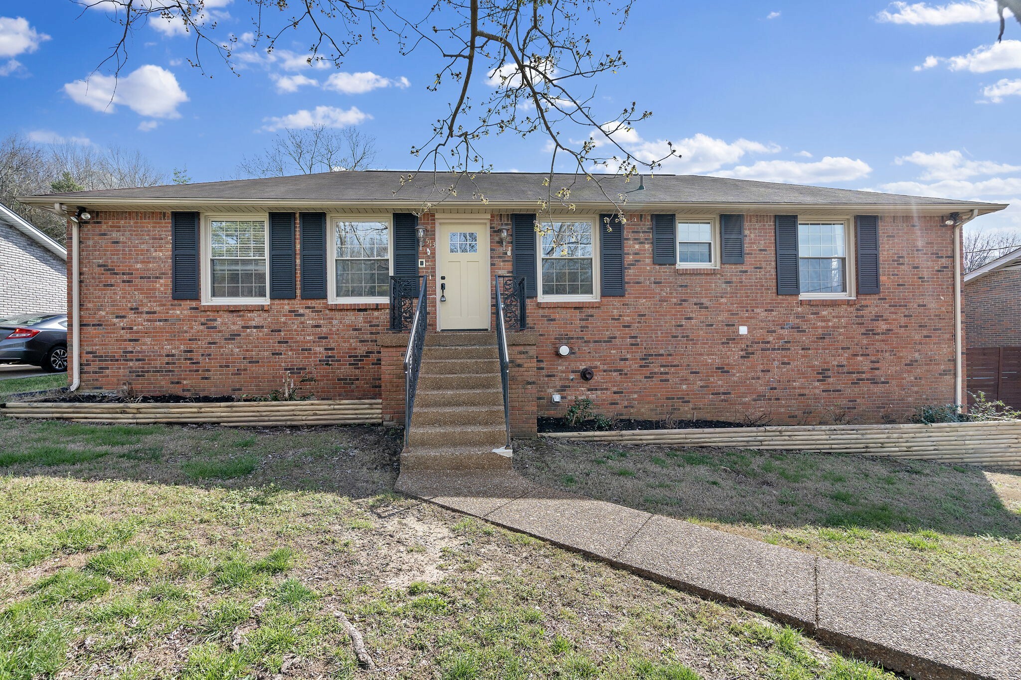 Property Photo:  513 Amalie Ct  TN 37211 