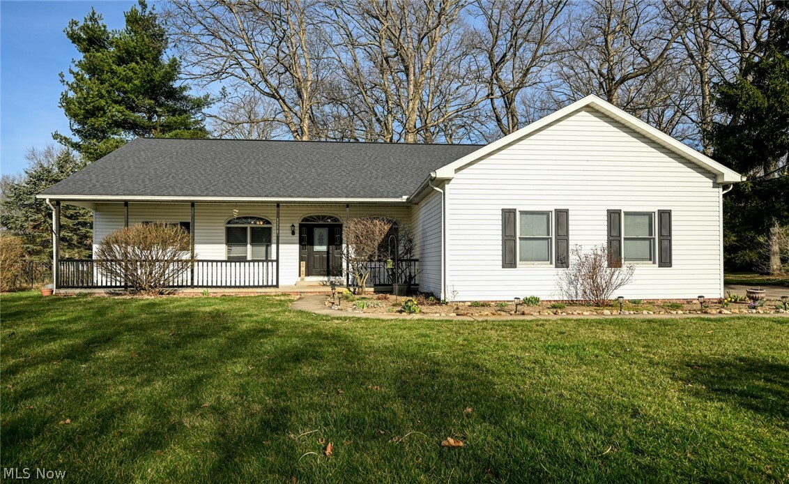 Property Photo:  1111 Millbrook Square NE  OH 44612 