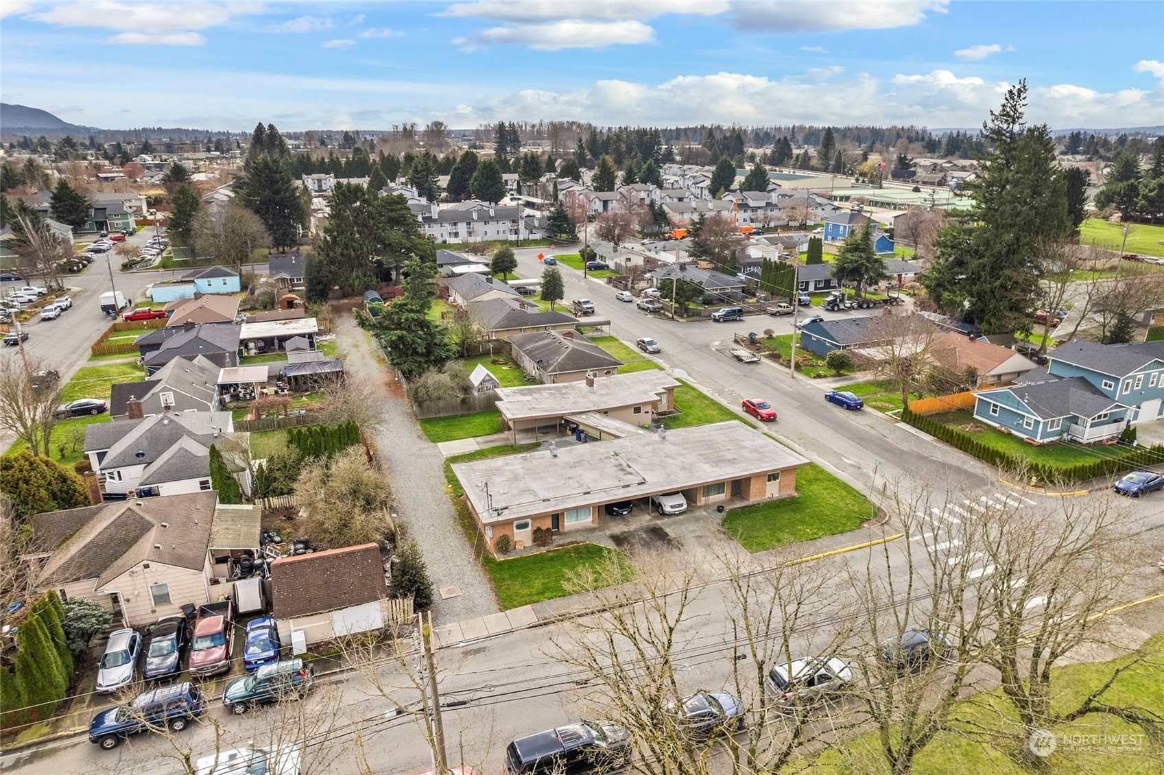 Property Photo:  316 -328 W Victoria Avenue  WA 98233 