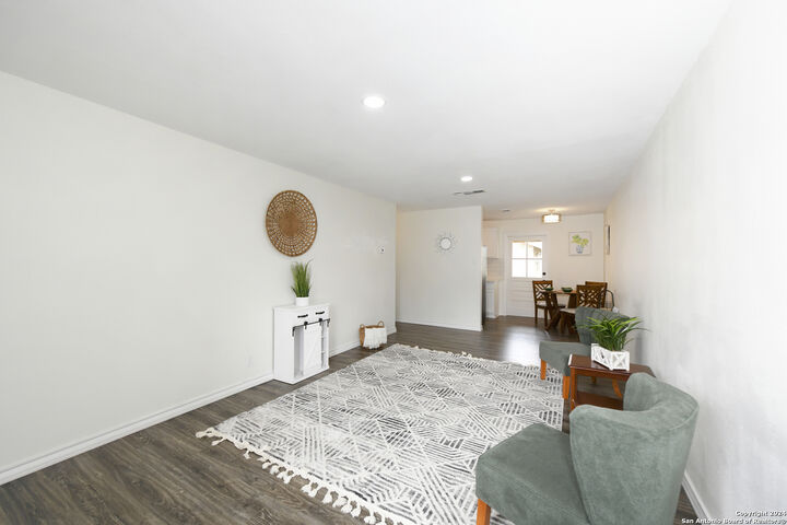 Property Photo:  911 Vance Jackson Dr 212  TX 78201 