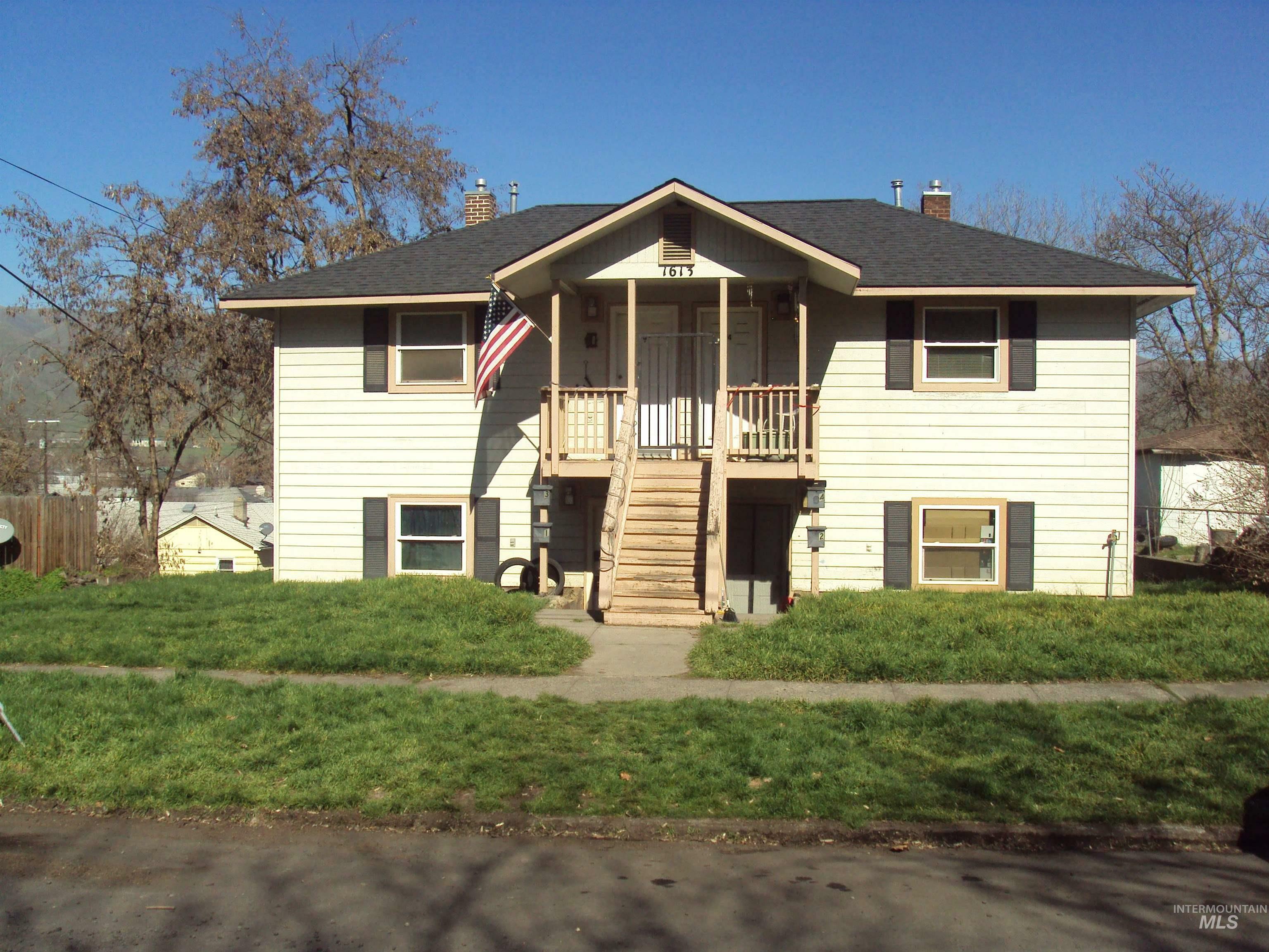 Property Photo:  1613 7th Ave  ID 83501 