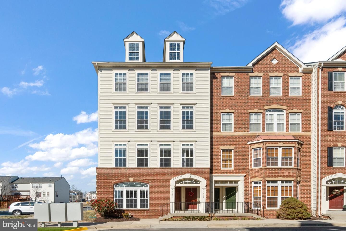 Property Photo:  41840 Inspiration Terrace  VA 20105 