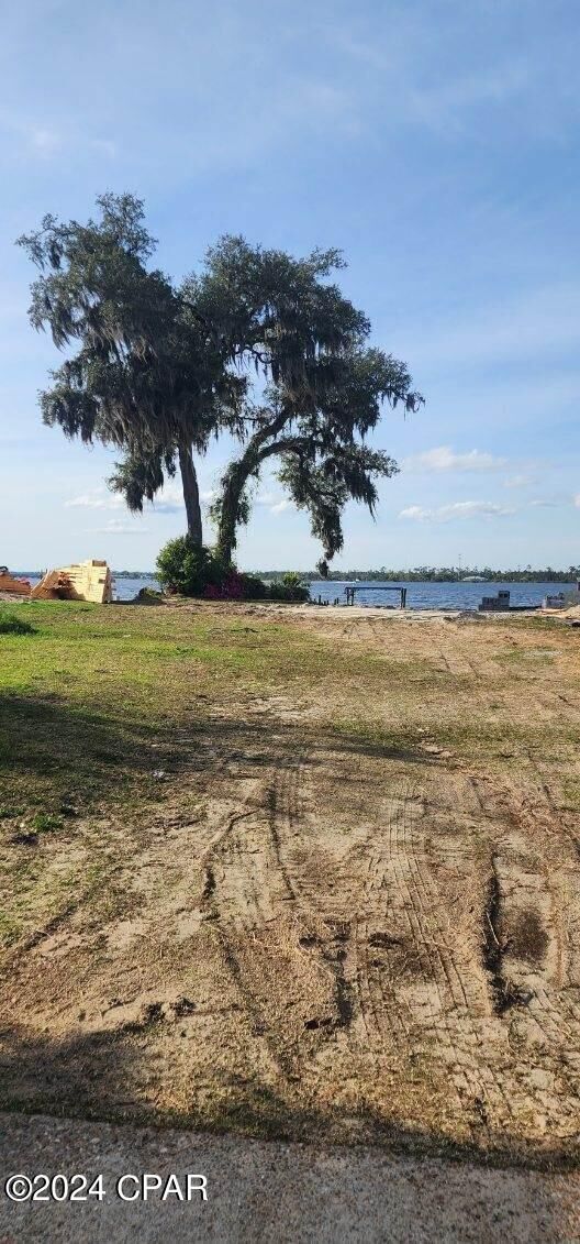 Property Photo: 1326 Country Club Drive FL 32444