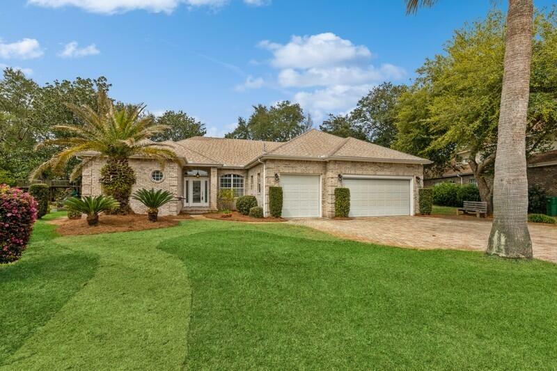 Property Photo:  4231 Cougar Circle  FL 32578 