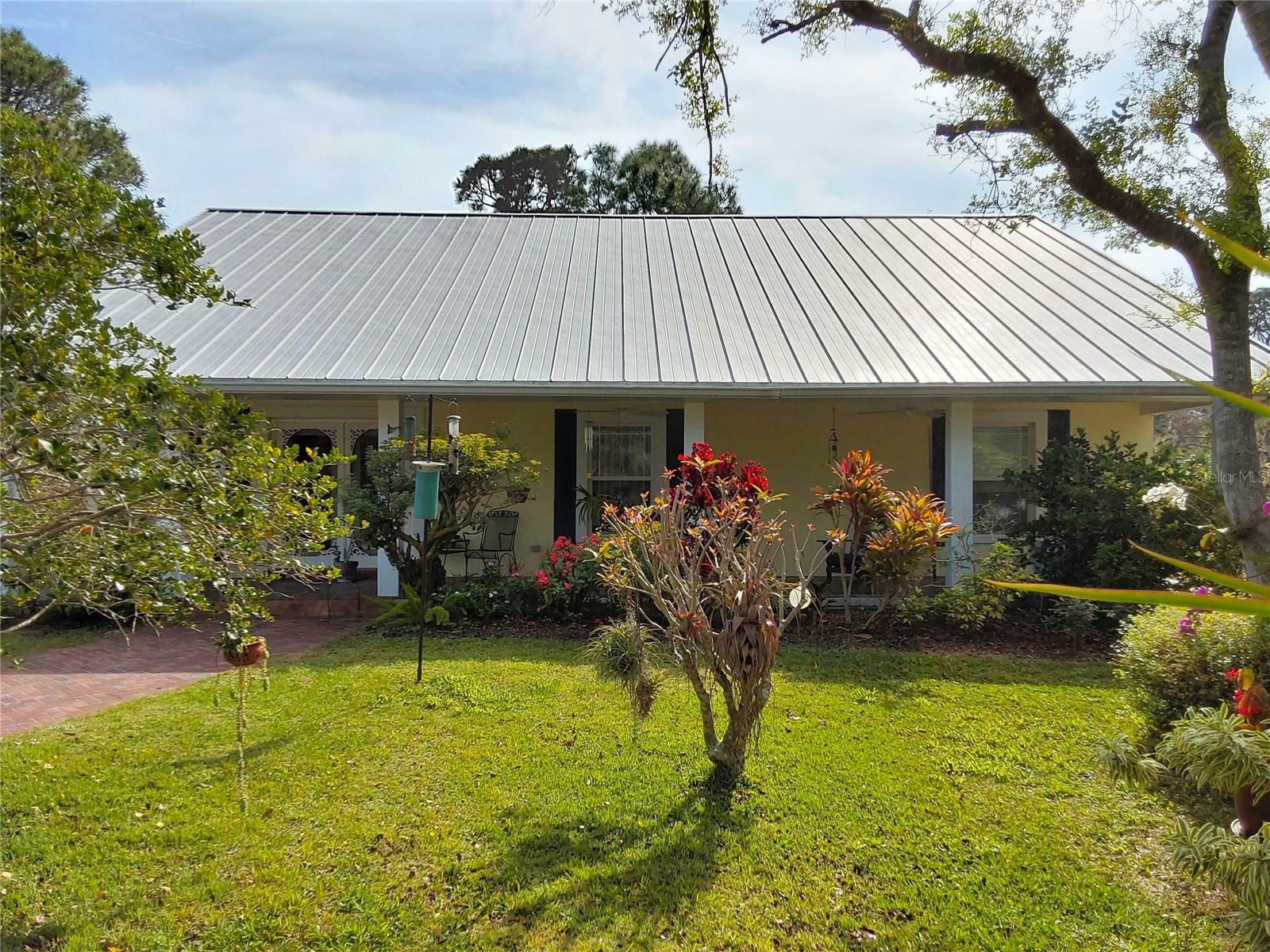 Property Photo:  5811 S Miami Road  FL 34293 