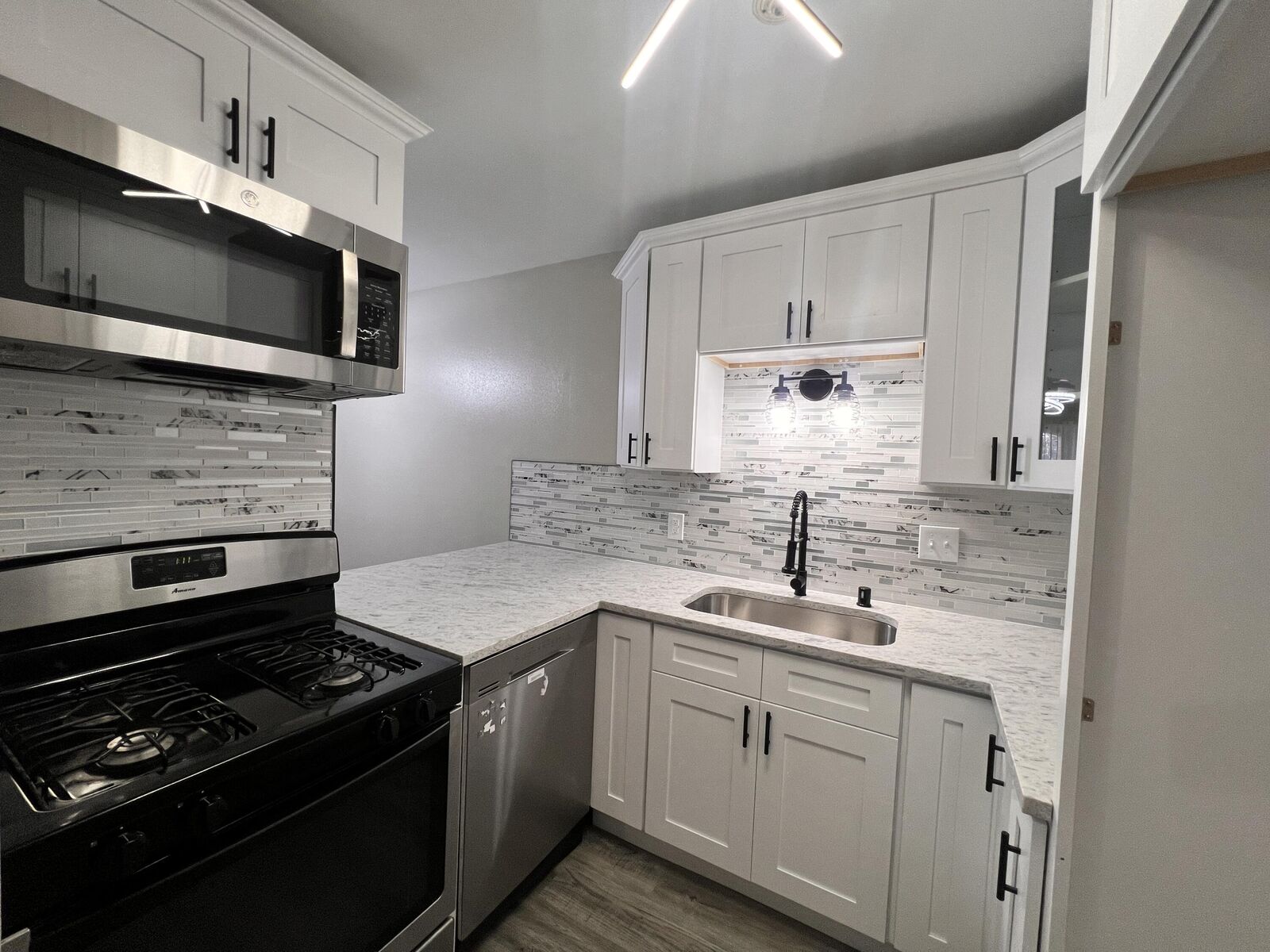 Property Photo:  4253 W Rivers Edge Cir  WI 53209 