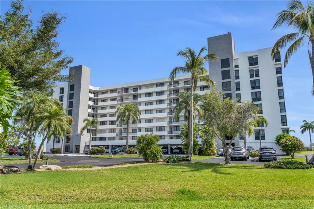 Property Photo:  4253 Bay Beach Ln 3F  FL 33931 