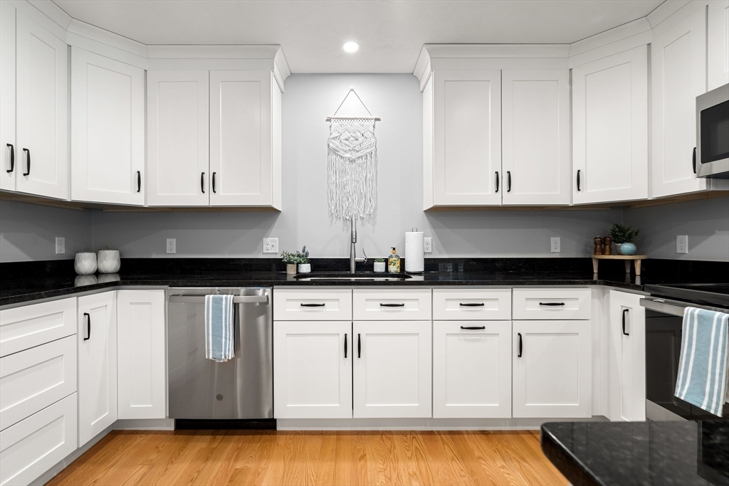 Property Photo: 168 Lowell St 5 (29) MA 01887