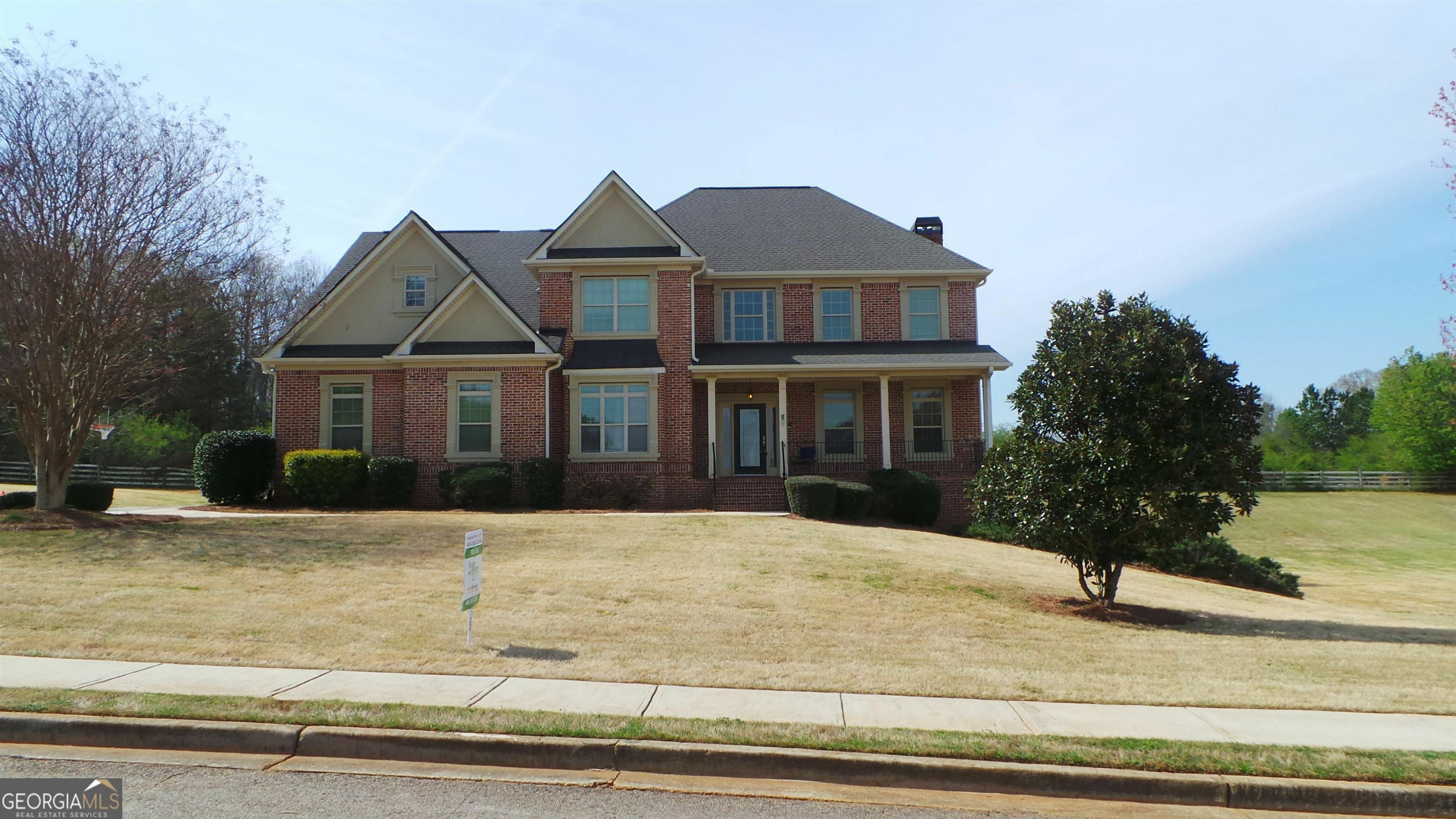 Property Photo:  328 Thistlewood Run  GA 30252 