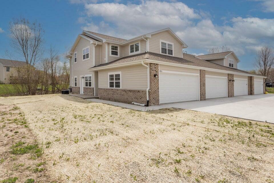 Property Photo:  445 Hillary Cir C  WI 53038 