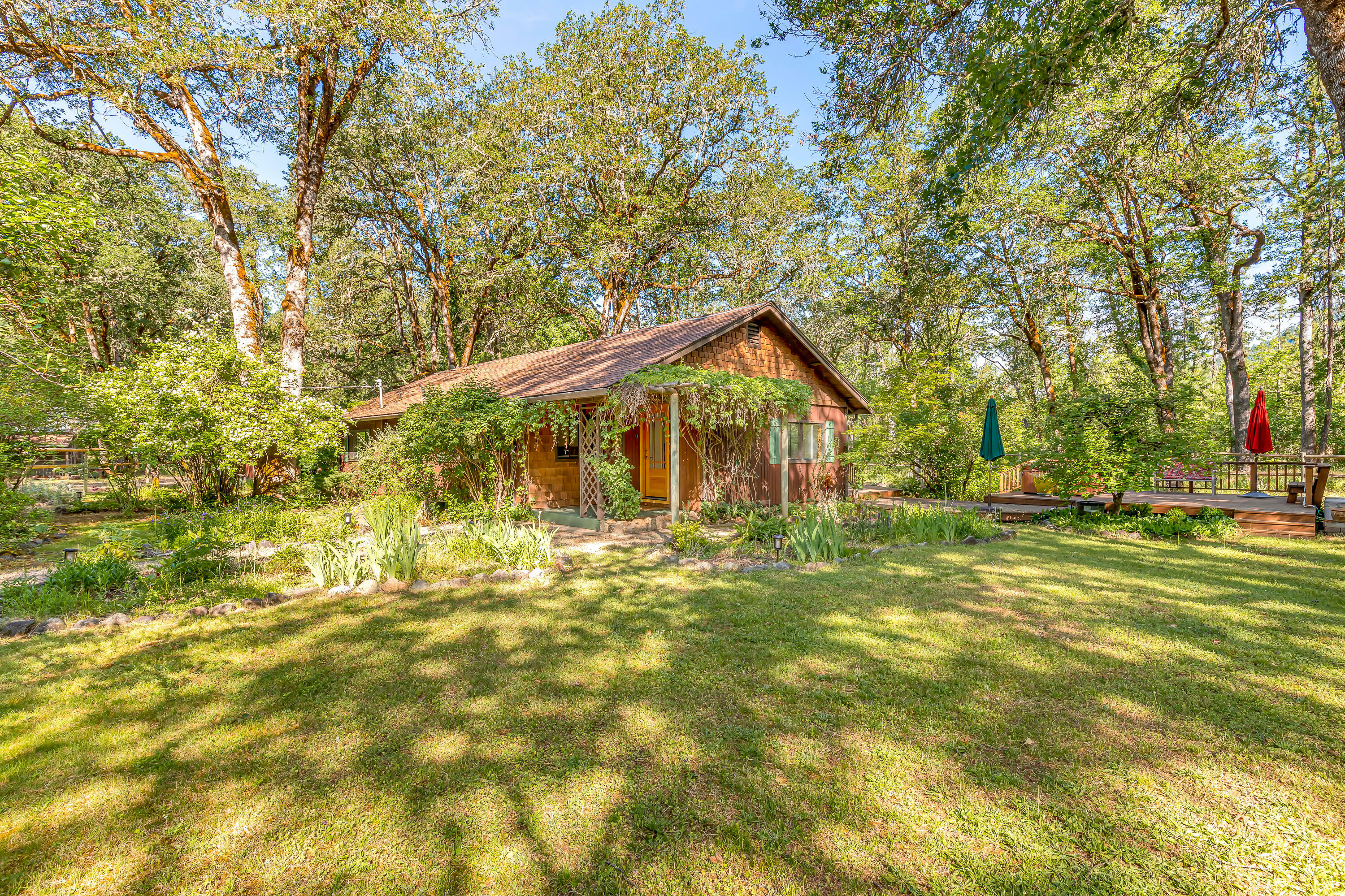 Property Photo:  211 Beecher Road  OR 97497 