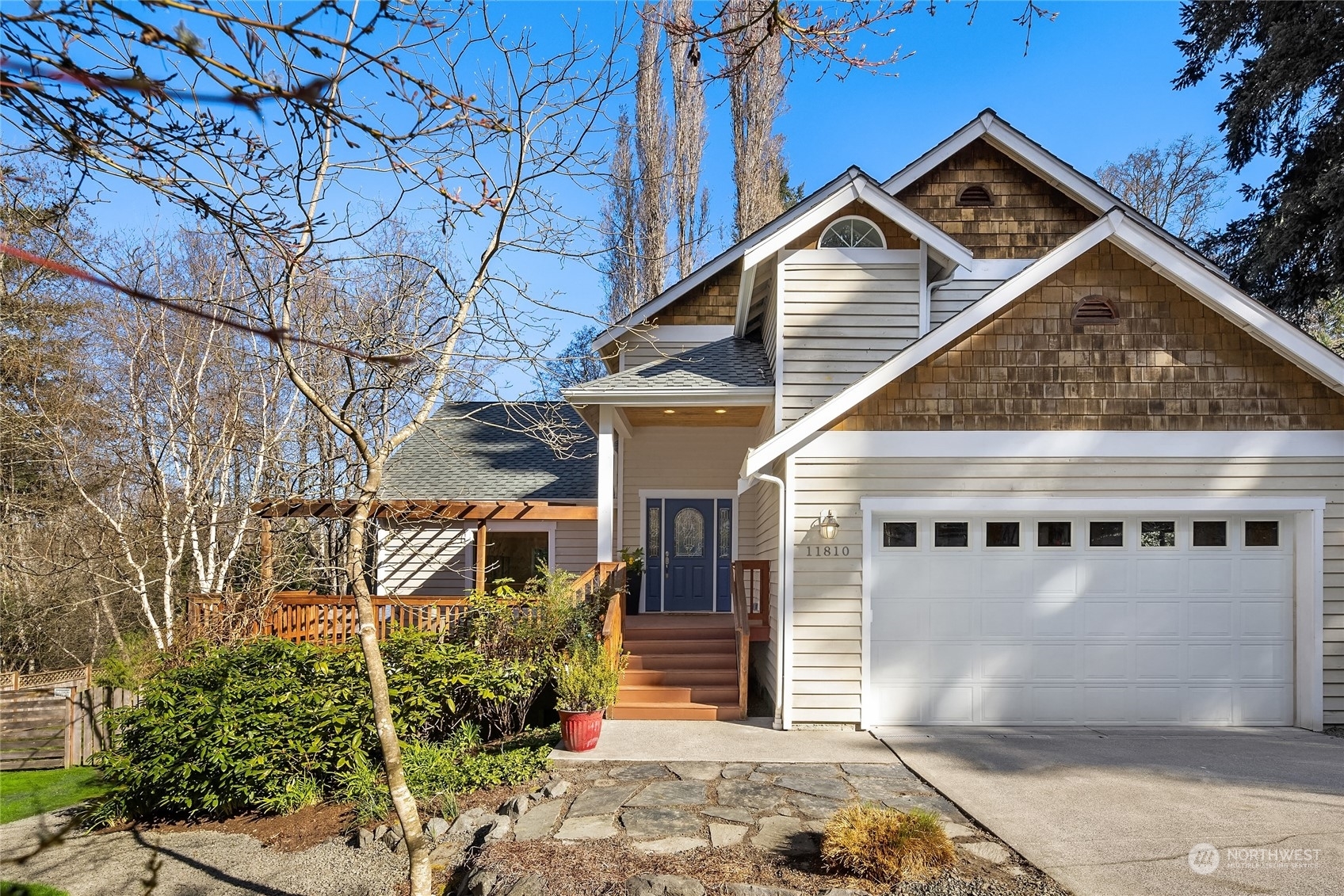 Property Photo:  11810 Manzanita Lane NE  WA 98110 