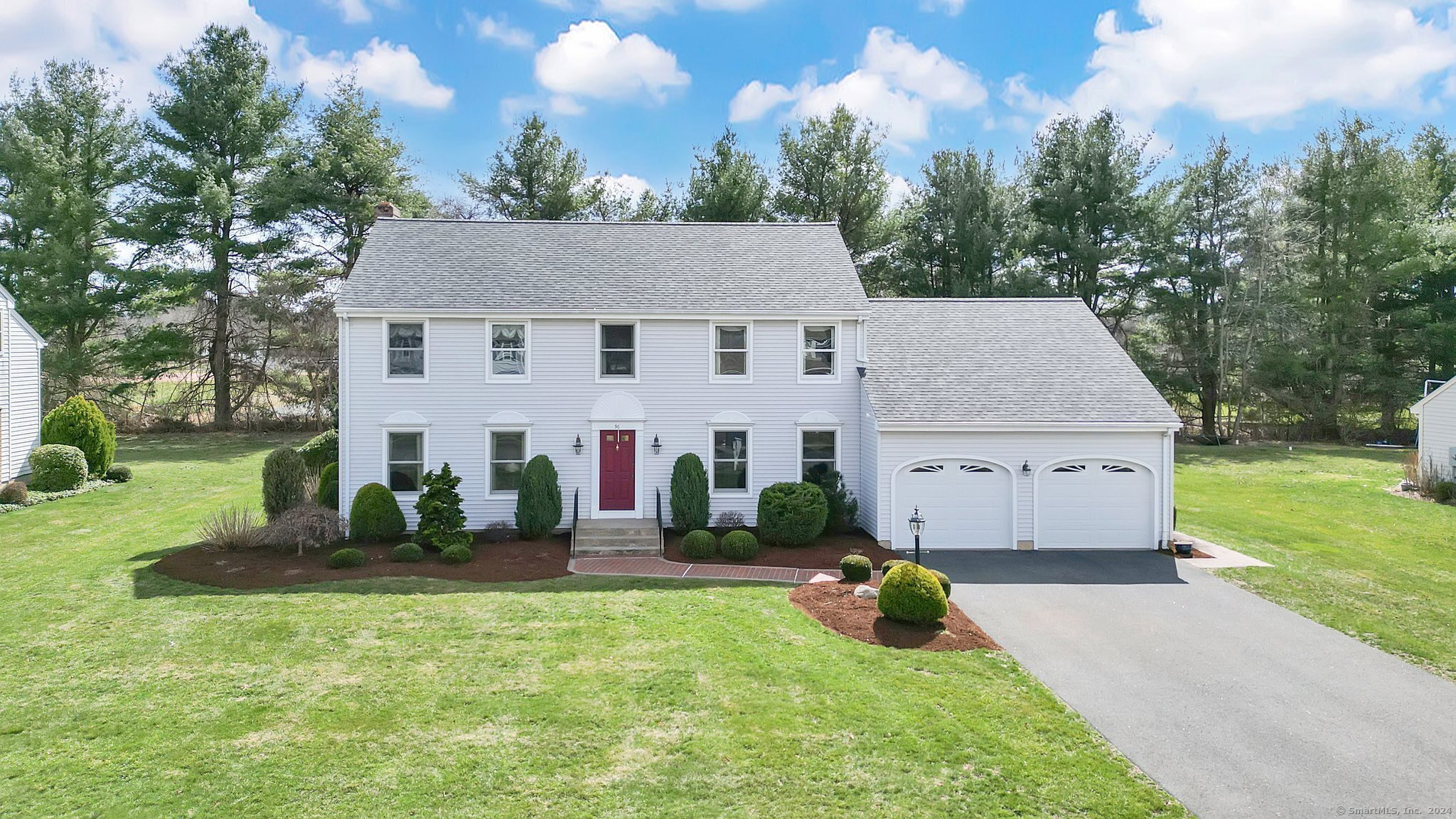 Property Photo: 96 Barrington Way CT 06033