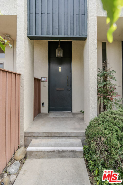 Property Photo:  11260   Overland Ave 19A  CA 90230 