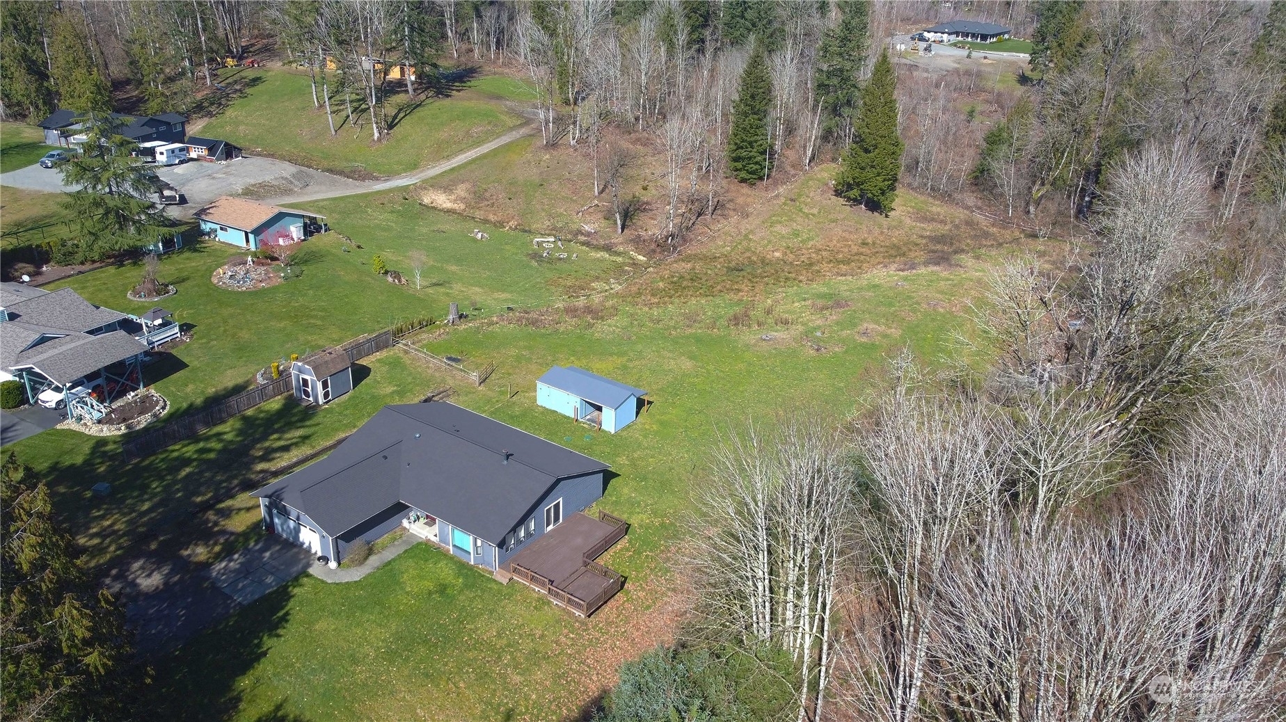 Property Photo: 18922 255th Avenue SE WA 98038