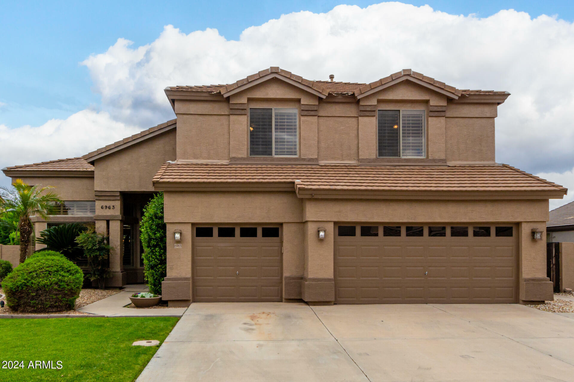 Property Photo:  6963 W Aurora Drive  AZ 85308 