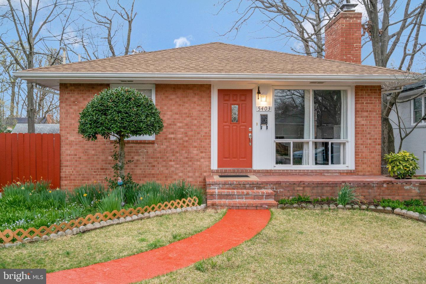 Property Photo: 5403 4th Street S VA 22204