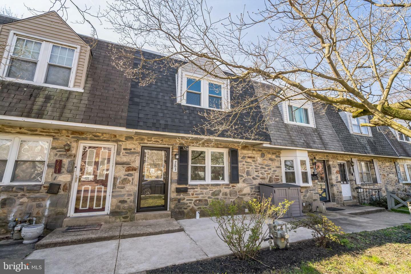 Property Photo:  783 Windsor Circle  PA 19032 