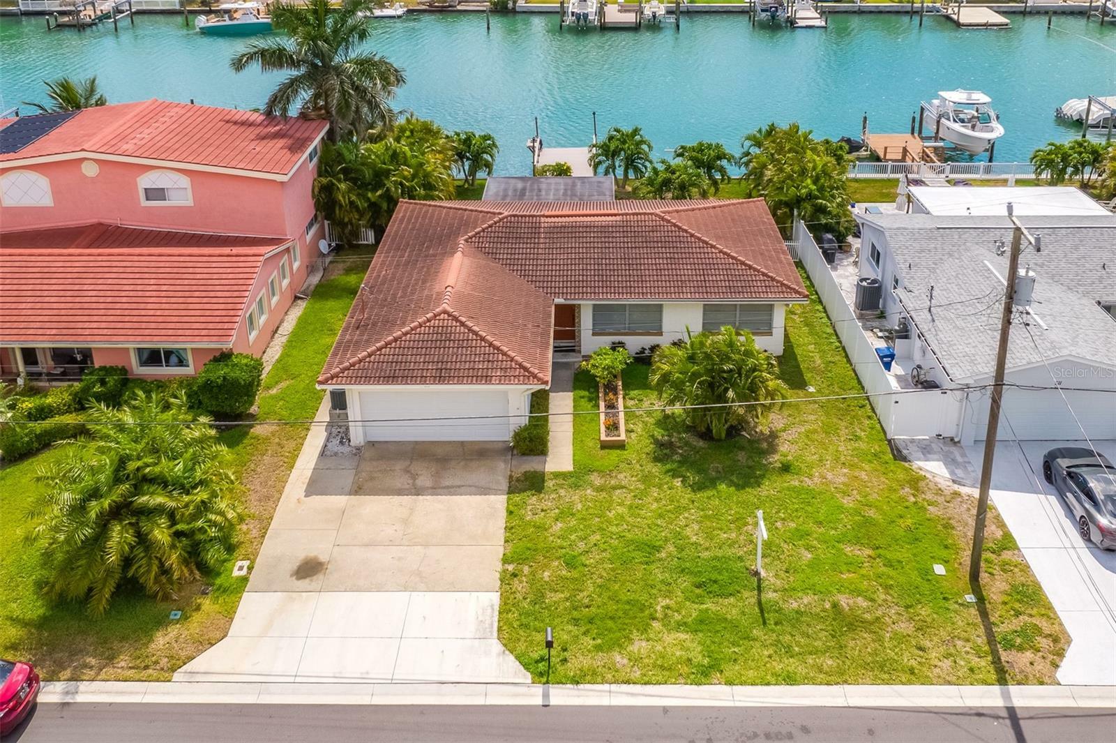 Property Photo: 513 Crystal Drive FL 33708