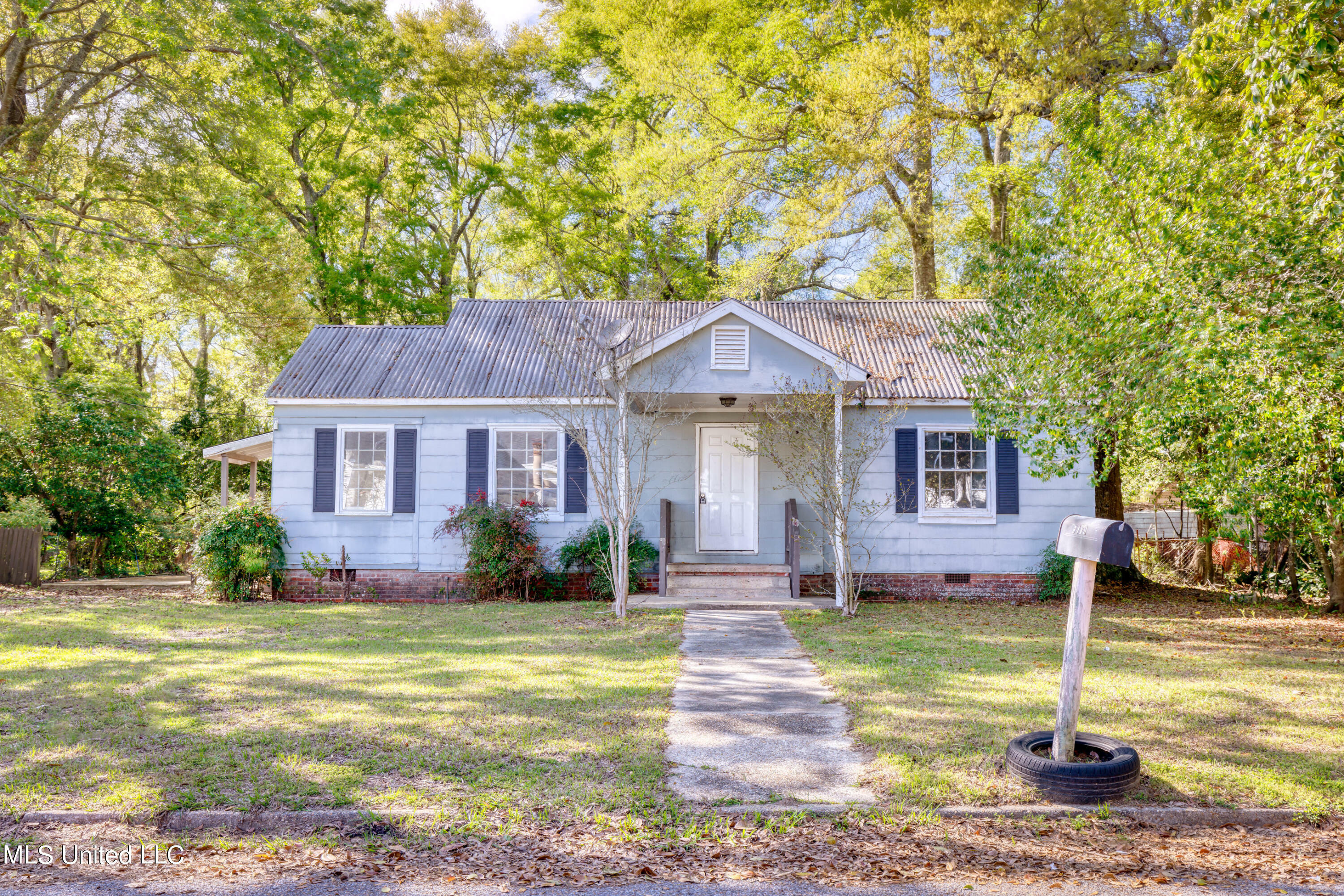 Property Photo:  5019 Weems Street  MS 39563 