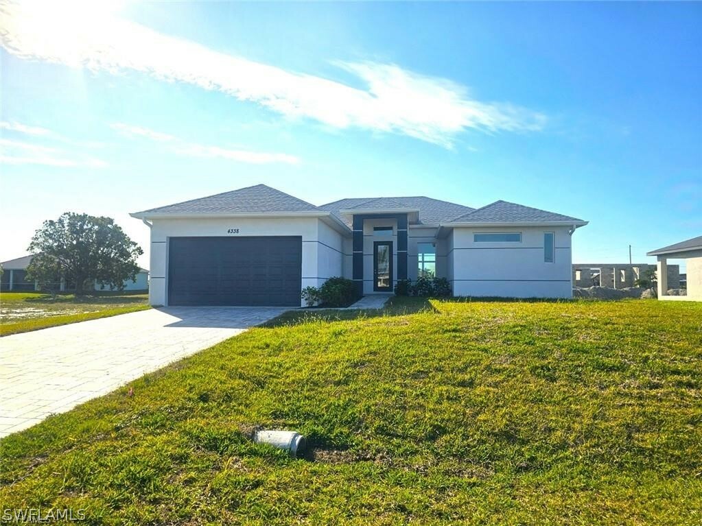 Property Photo:  3027 SW 16th Place  FL 33914 