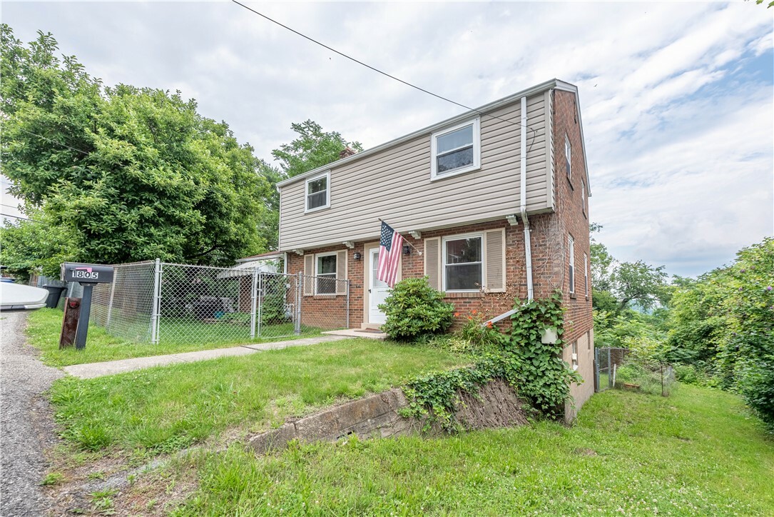 Property Photo:  1805 Hethlon Street  PA 15220 