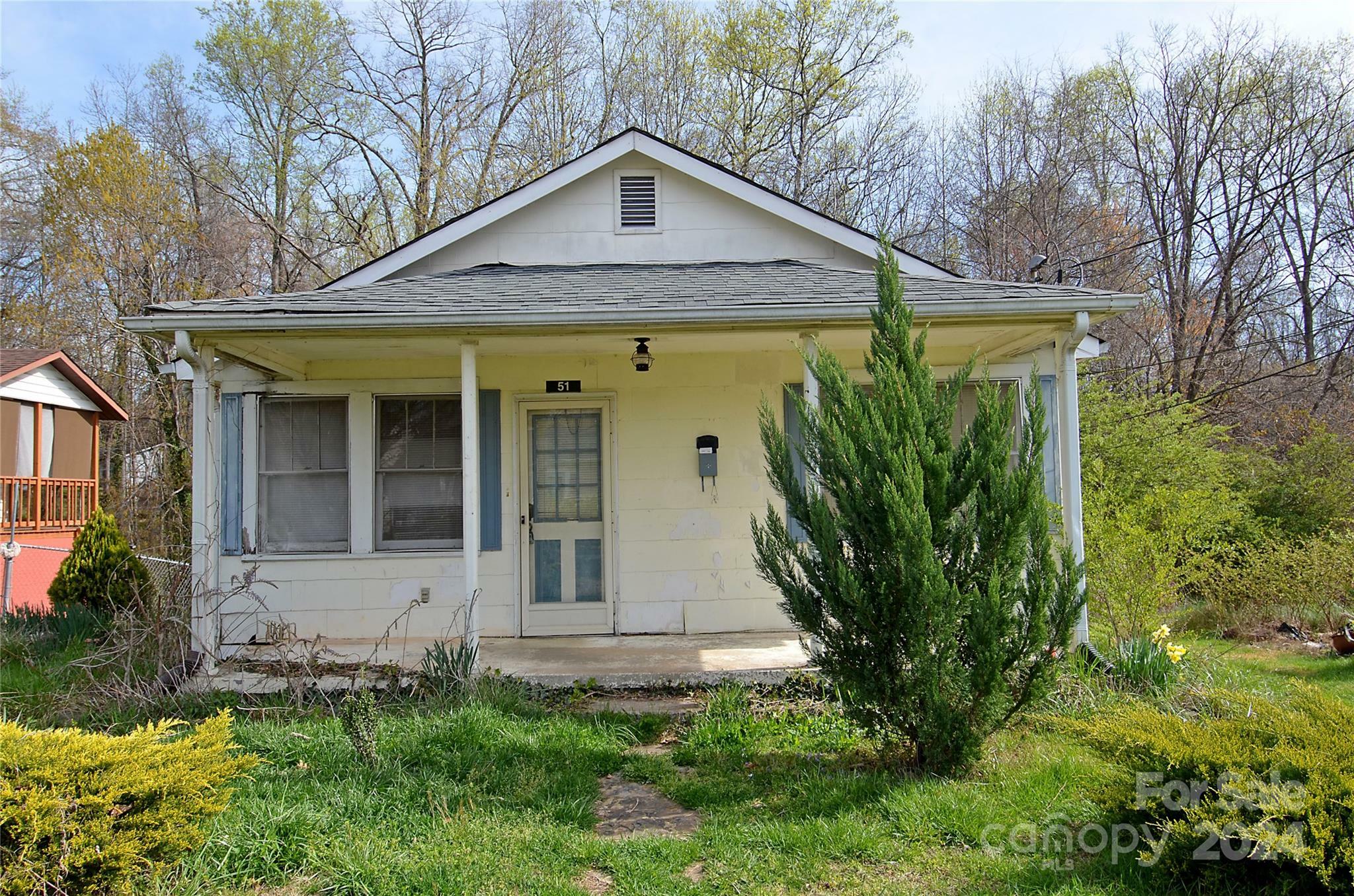 Property Photo:  51 Tremont Street  NC 28752 