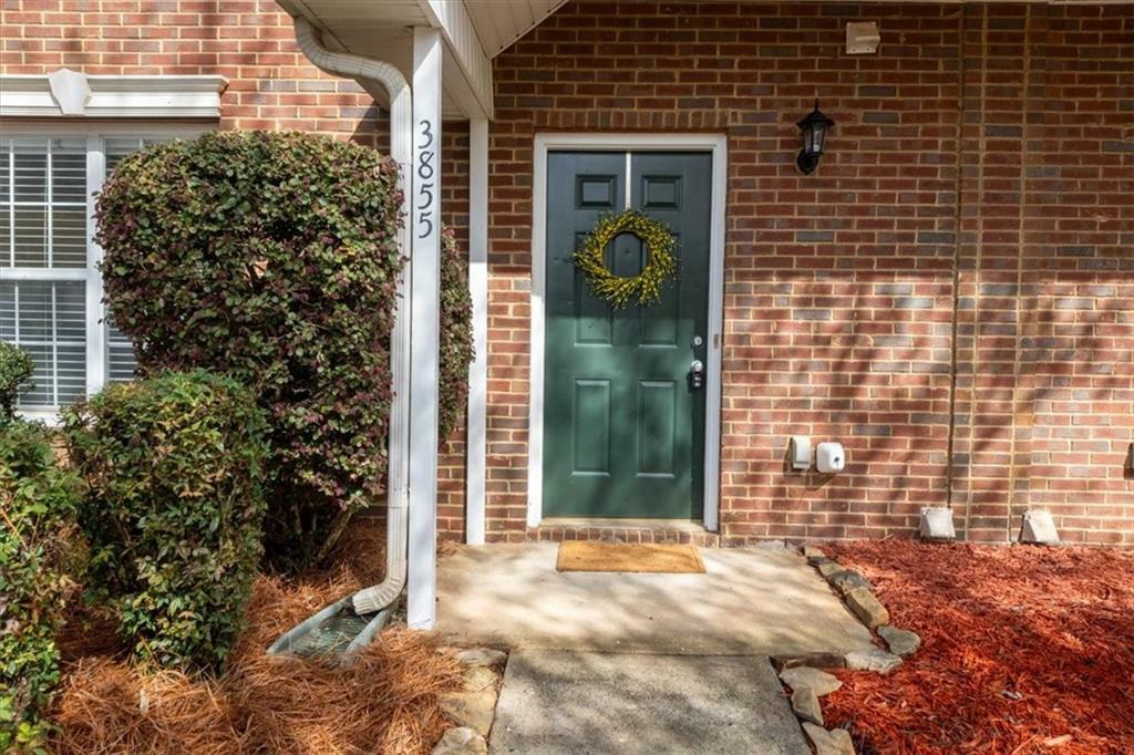 Property Photo: 3855 Magnolia Walk Trail GA 30040