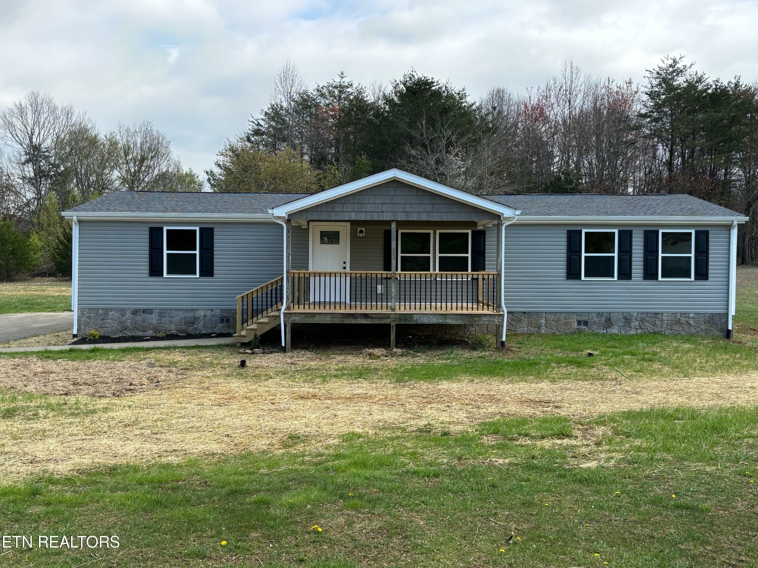 5238 Morganton Blvd  Greenback TN 37742 photo