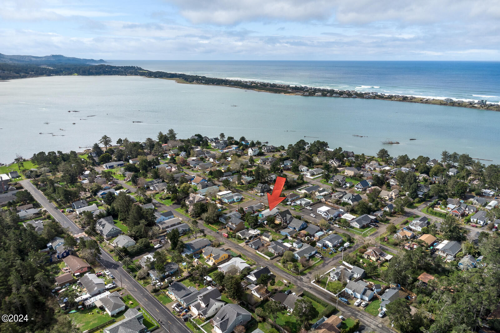 Property Photo: 6544 SW Galley Avenue OR 97367