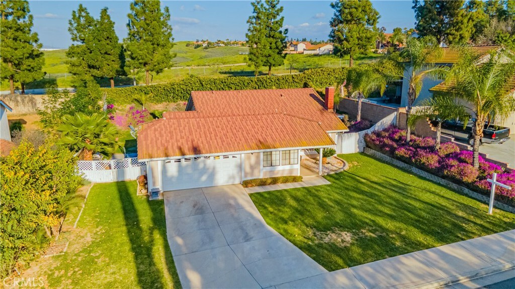 Property Photo:  1124 Melville Drive  CA 92506 