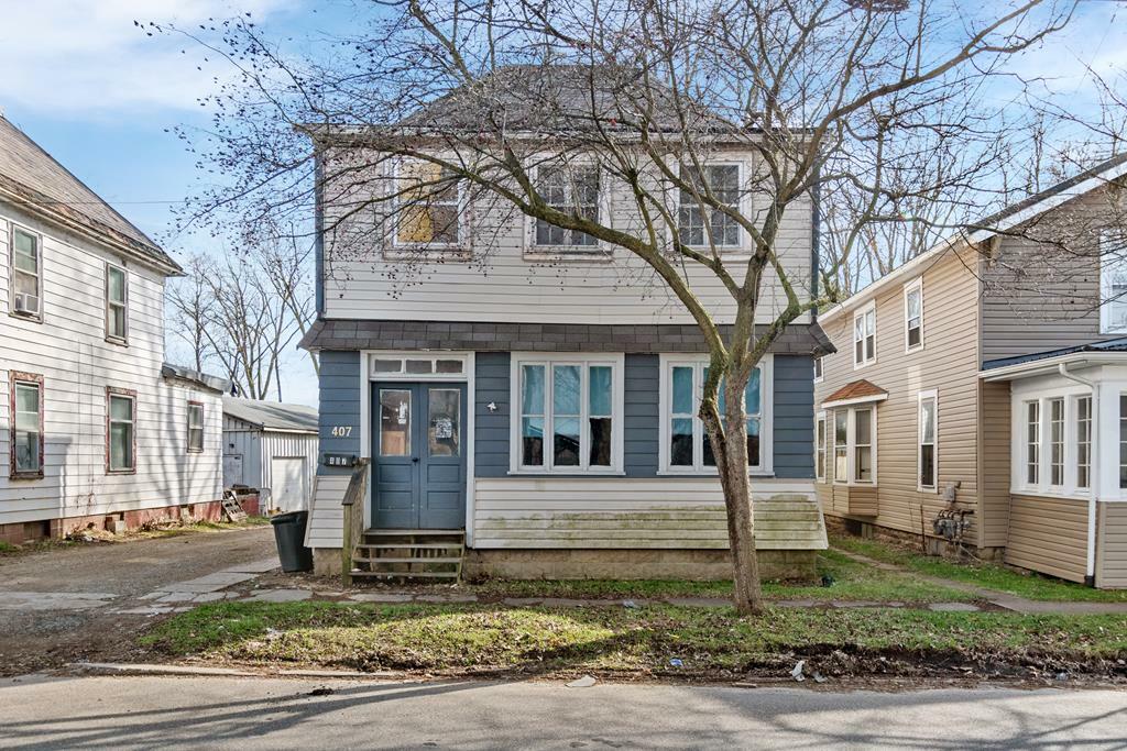 Property Photo:  407 E 9th St.  OH 44805 